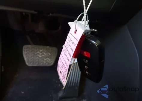 2024 Toyota Rav4 Xle from USA, damaged, VIN 2T3W1RFV4RC288727